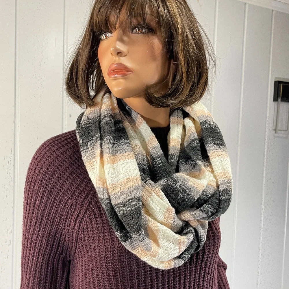 *Calvin Klein Women's Piink & Gray Striped Infinity Scarf